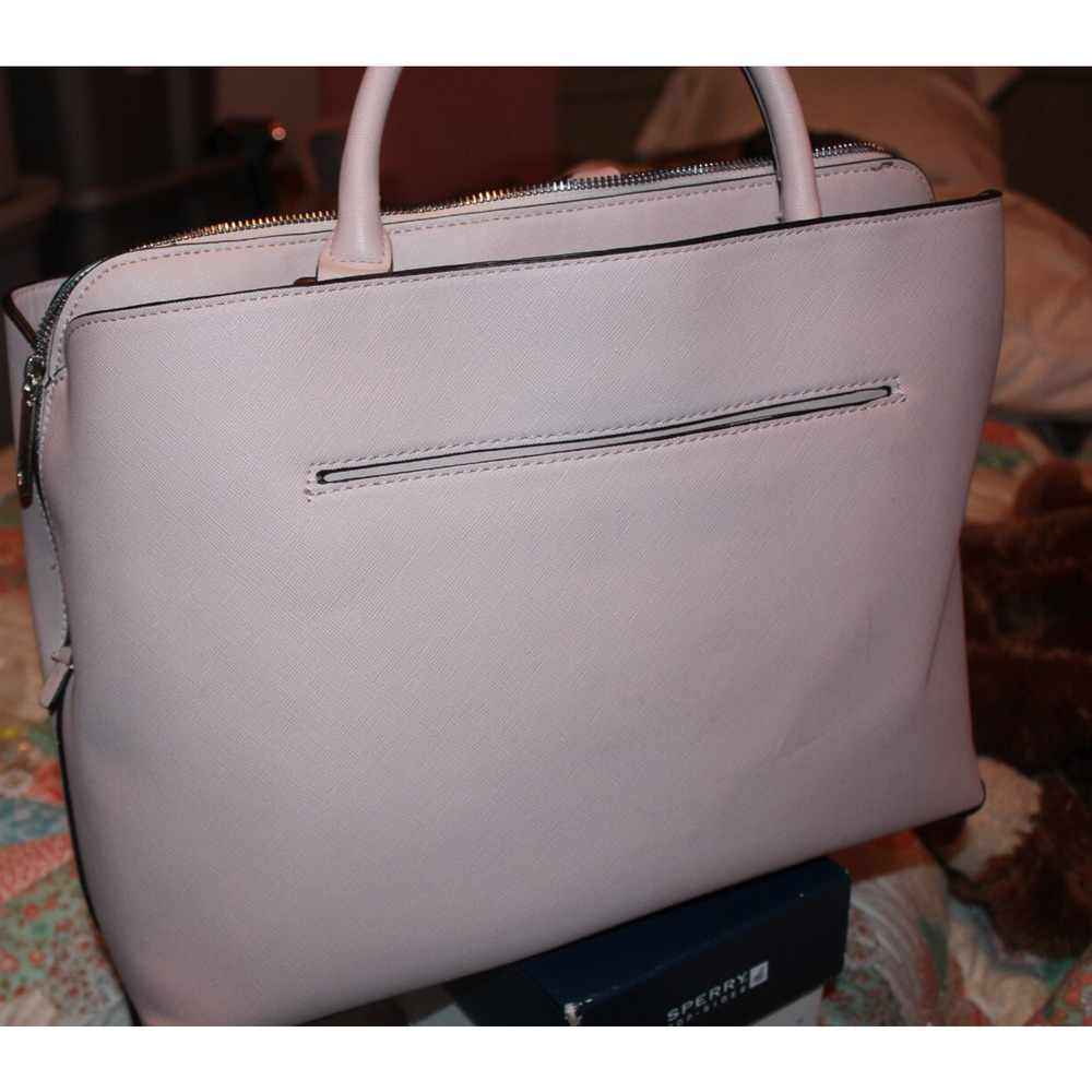 BETSY JOHNSON HANDBAG-MAUVE-MULTIPLE POCKETS-17 IN X 11 IN - Picture 4 of 4